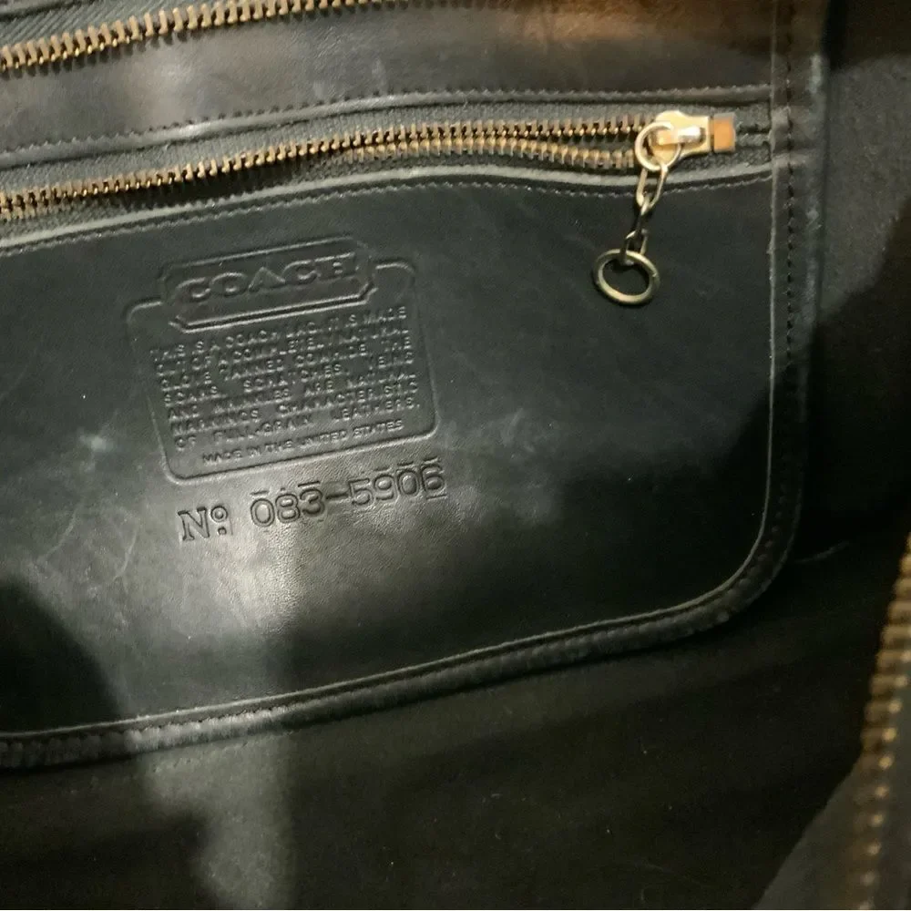 COACH Black Leather Shoulder Crossbody Strap Purse 1980s